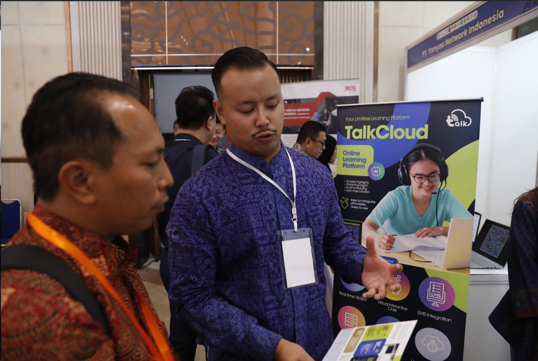 Talk-Cloud受邀出席“2025第二届中国—印尼校企合作峰会”：科技赋能教育，让优质教学跨越岛屿与国界